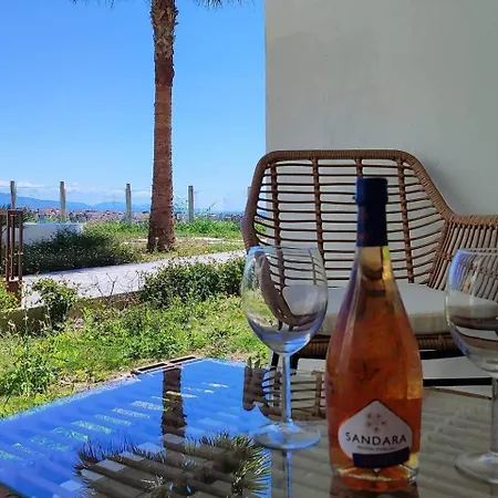 Sunrise: Bajo & Jardin • 3 Hab • Valle Manilva